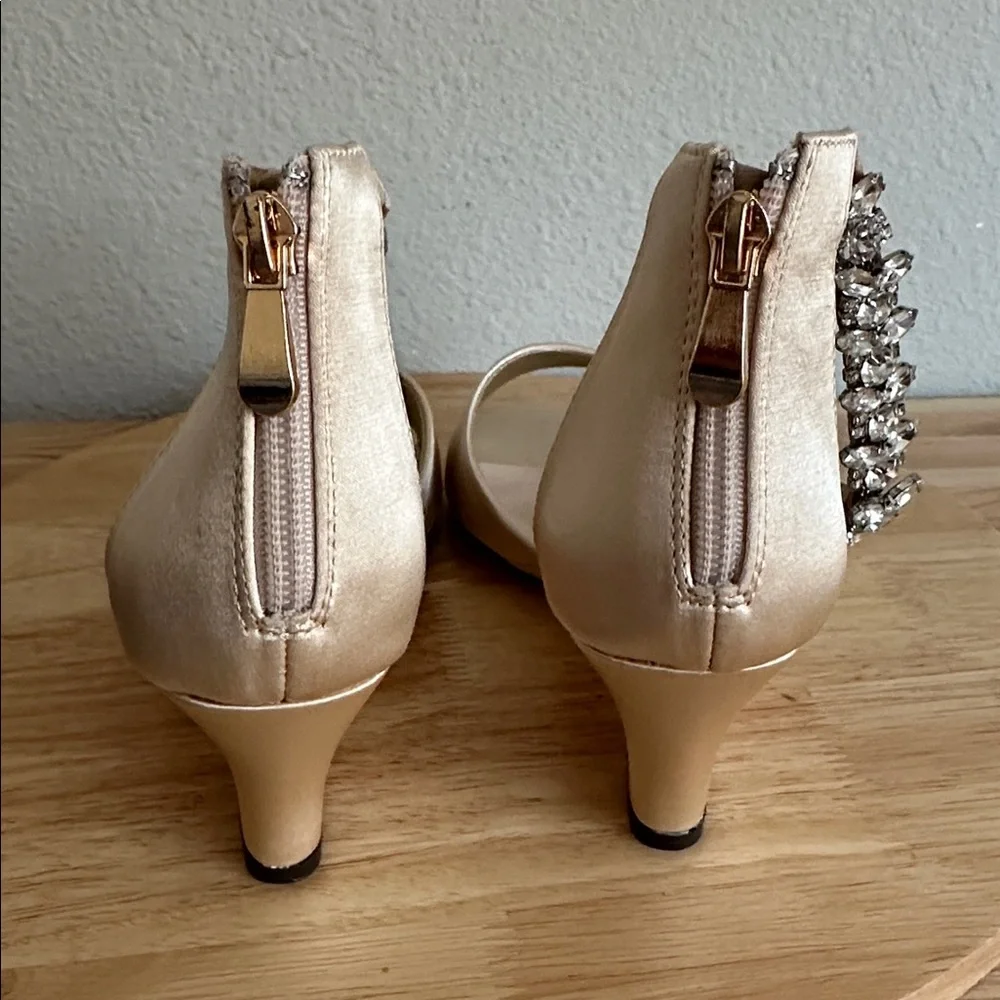 Journee Collection Womens Connor Pumps Zip Open Toe Wedge Heel new 8.5